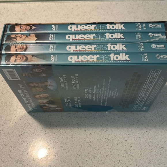 Queer as folk complete fourth season collectors edition, DVD. - Picture 3 of 3